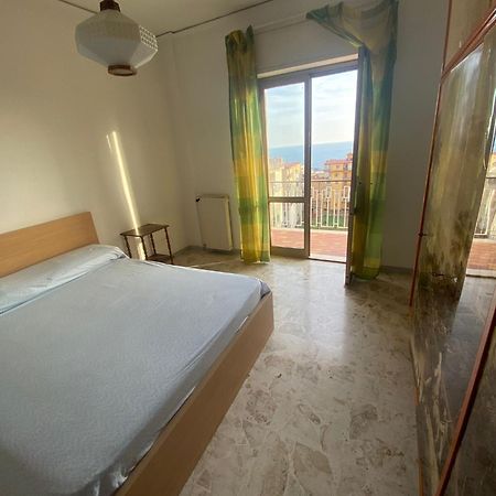 Annabelle'S Apartment Torre del Greco Luaran gambar